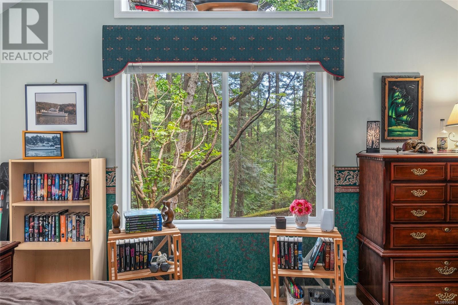  983 Carolwood Drive, Saanich