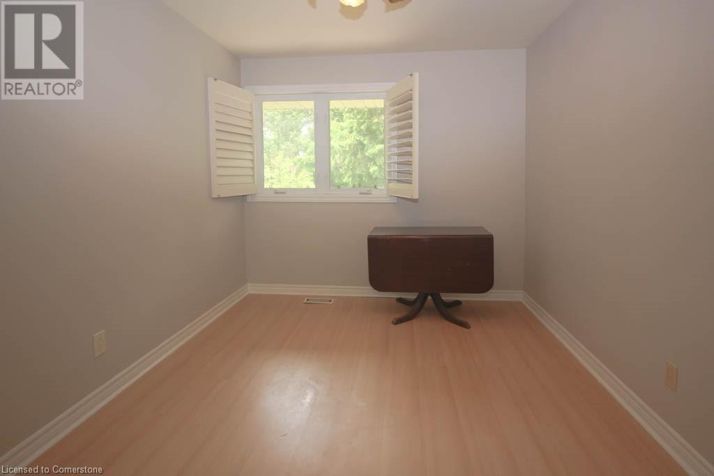 Photo 15 of 144 Wellington Street, Waterdown ON