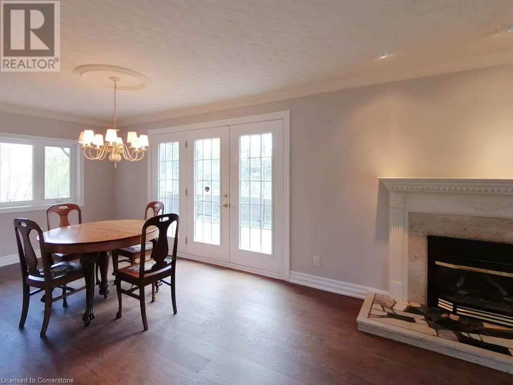 Photo 17 of 144 Wellington Street, Waterdown ON