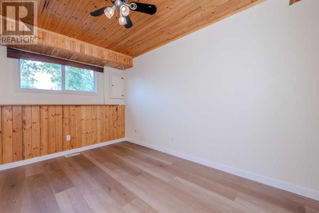 Single Family House 4 Level for Sale in  Fonda Way SE Forest Heights Calgary 