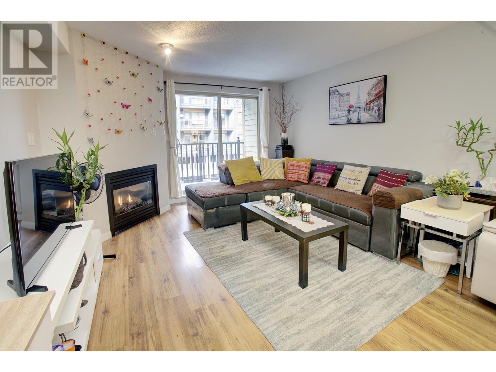207 38003 SECOND AVENUE, Squamish