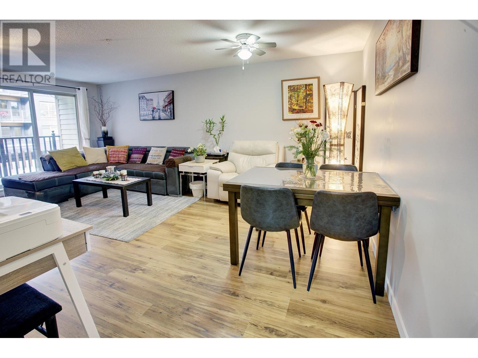 207 38003 SECOND AVENUE, Squamish