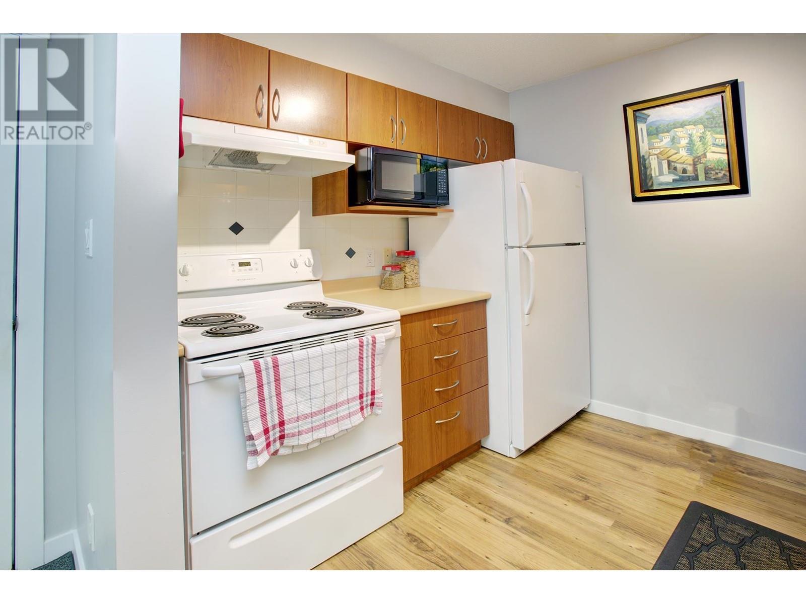 207 38003 SECOND AVENUE, Squamish