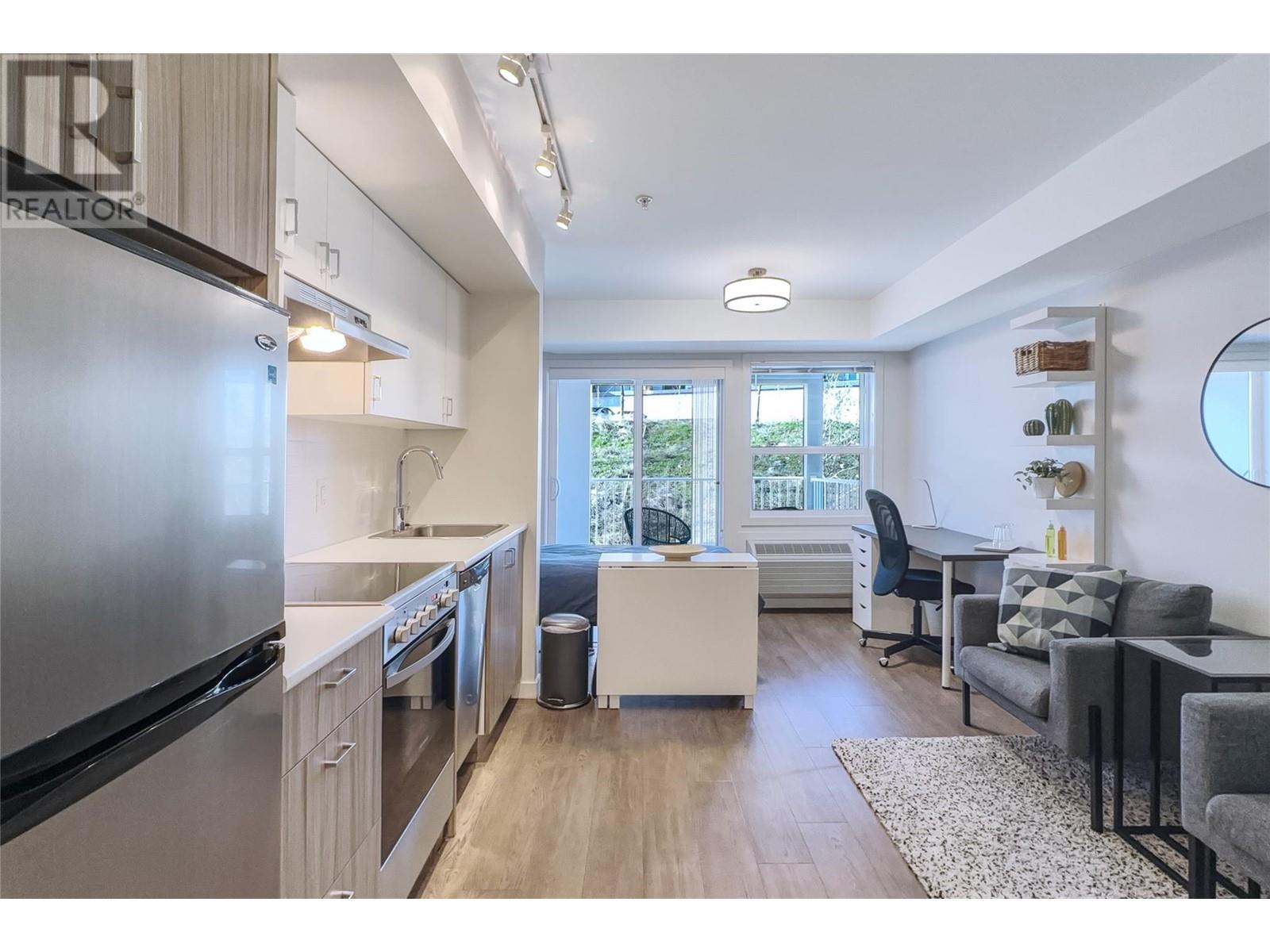 220 725 Academy Way, Kelowna