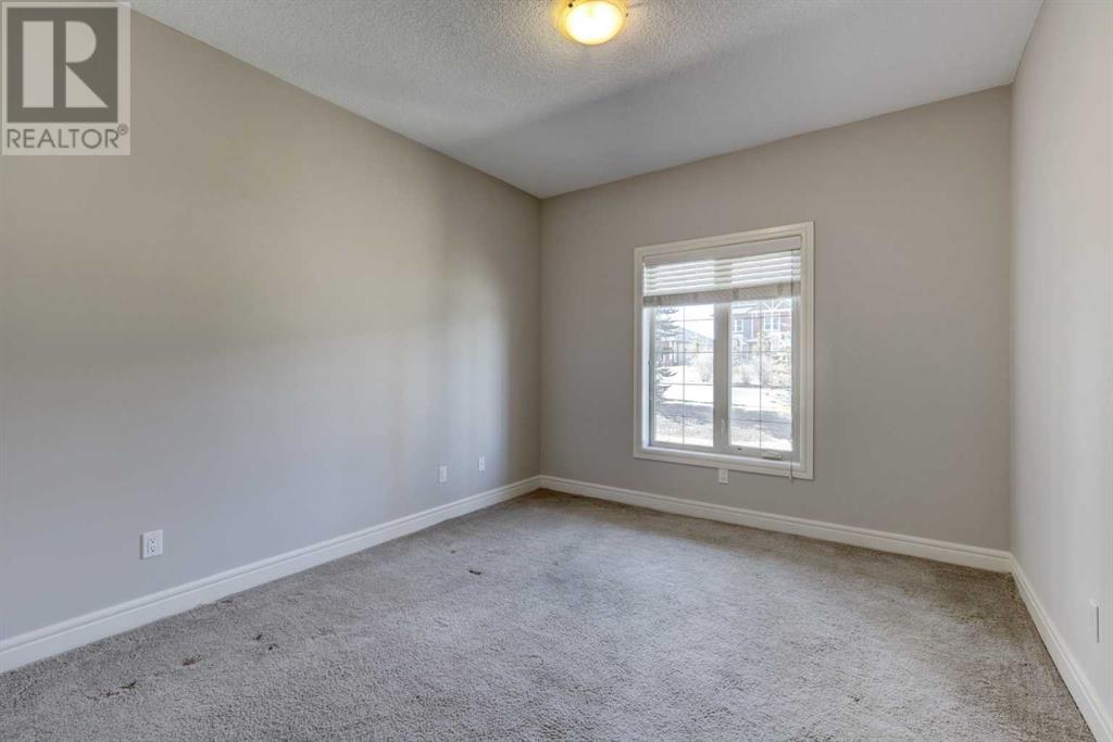 15 Sunset Square, Cochrane