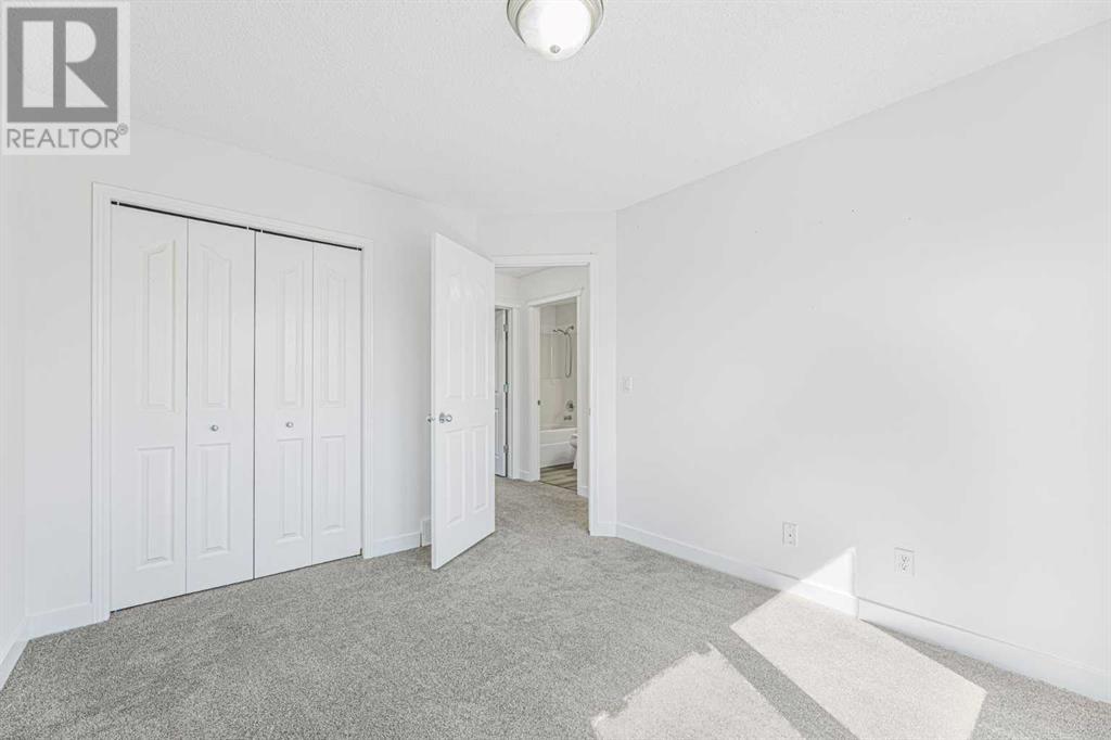 Single Family House for Sale in  Strathlea Grove SW Strathcona Park Calgary 
