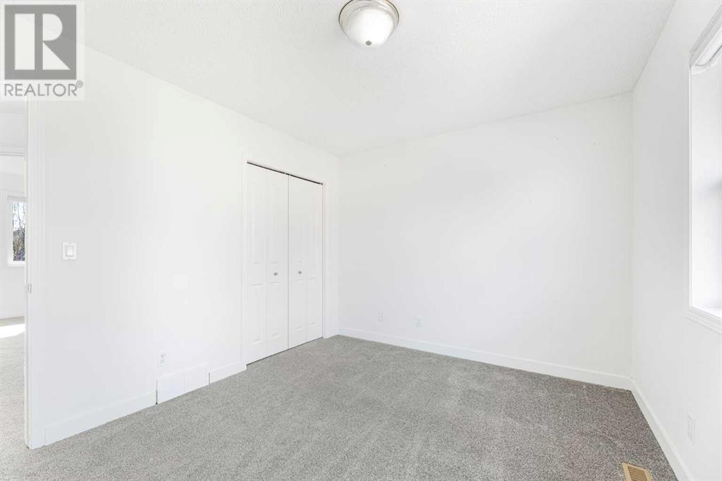 Single Family House for Sale in  Strathlea Grove SW Strathcona Park Calgary 