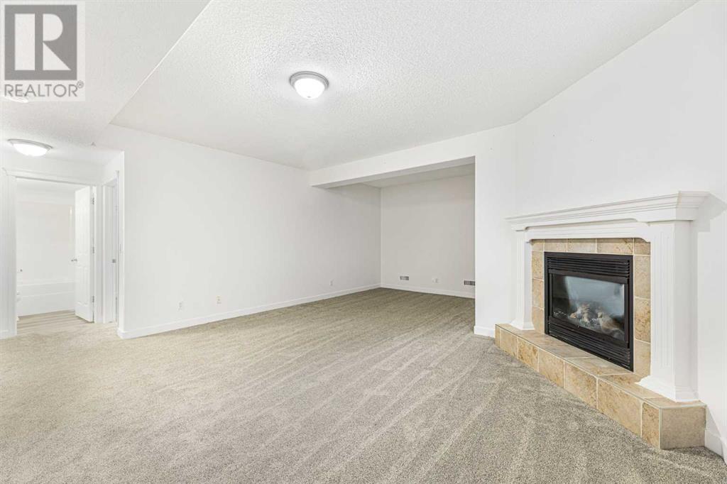 Single Family House for Sale in  Strathlea Grove SW Strathcona Park Calgary 