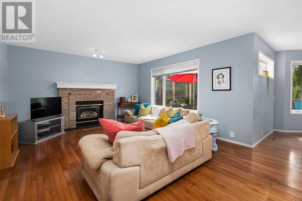 Single Family House for Sale in  McKenzie Lake View SE McKenzie Lake Calgary 