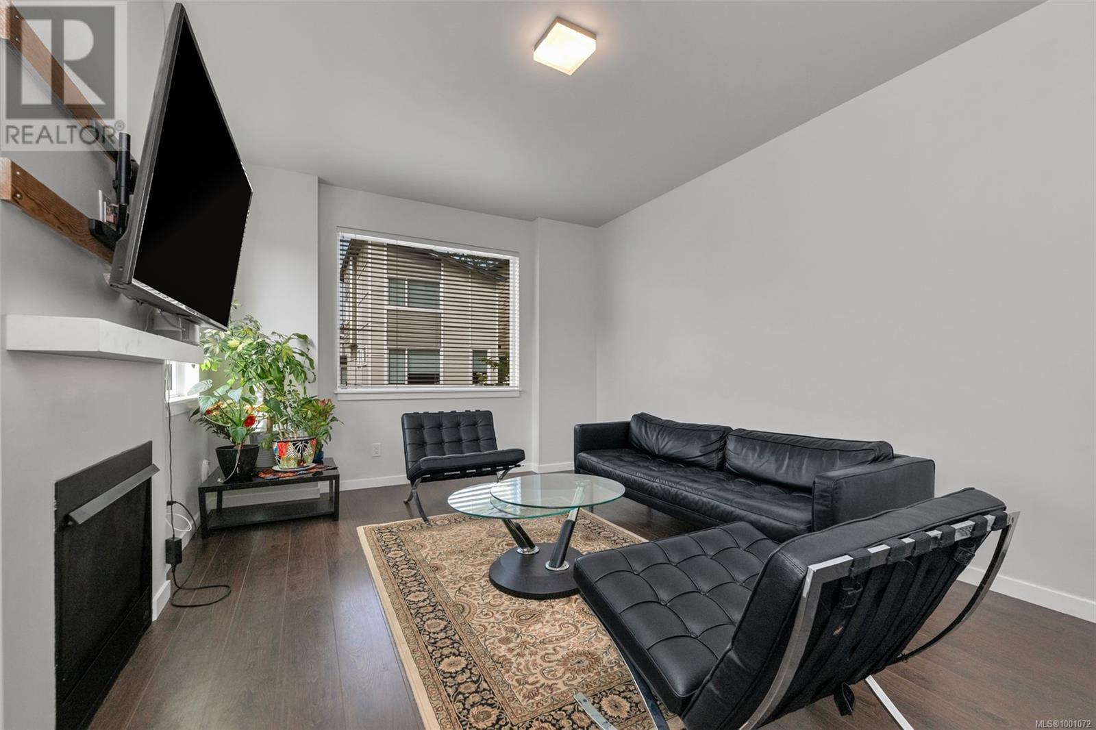  933 Solitaire Landing, Langford