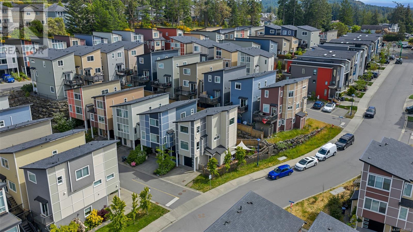  933 Solitaire Landing, Langford