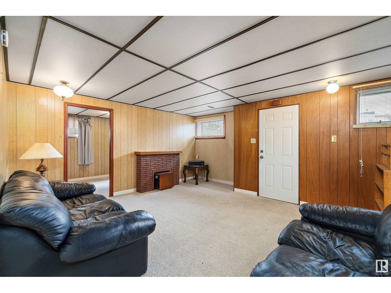 Single Family House Bungalow for Sale in  /   ST NW Edmonton 