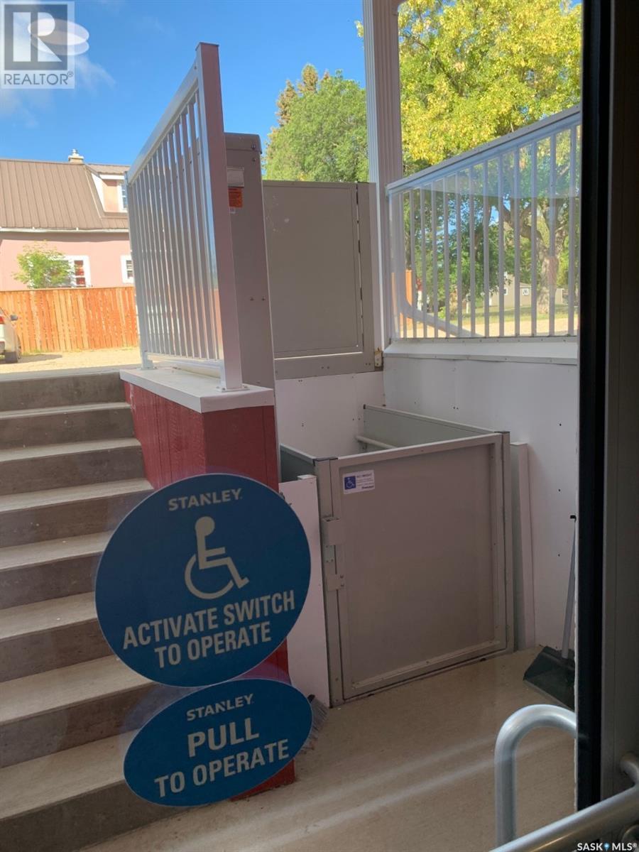 184 Queen Elizabeth BOULEVARD - Photo 3 of 26, Kamsack, Saskatchewan