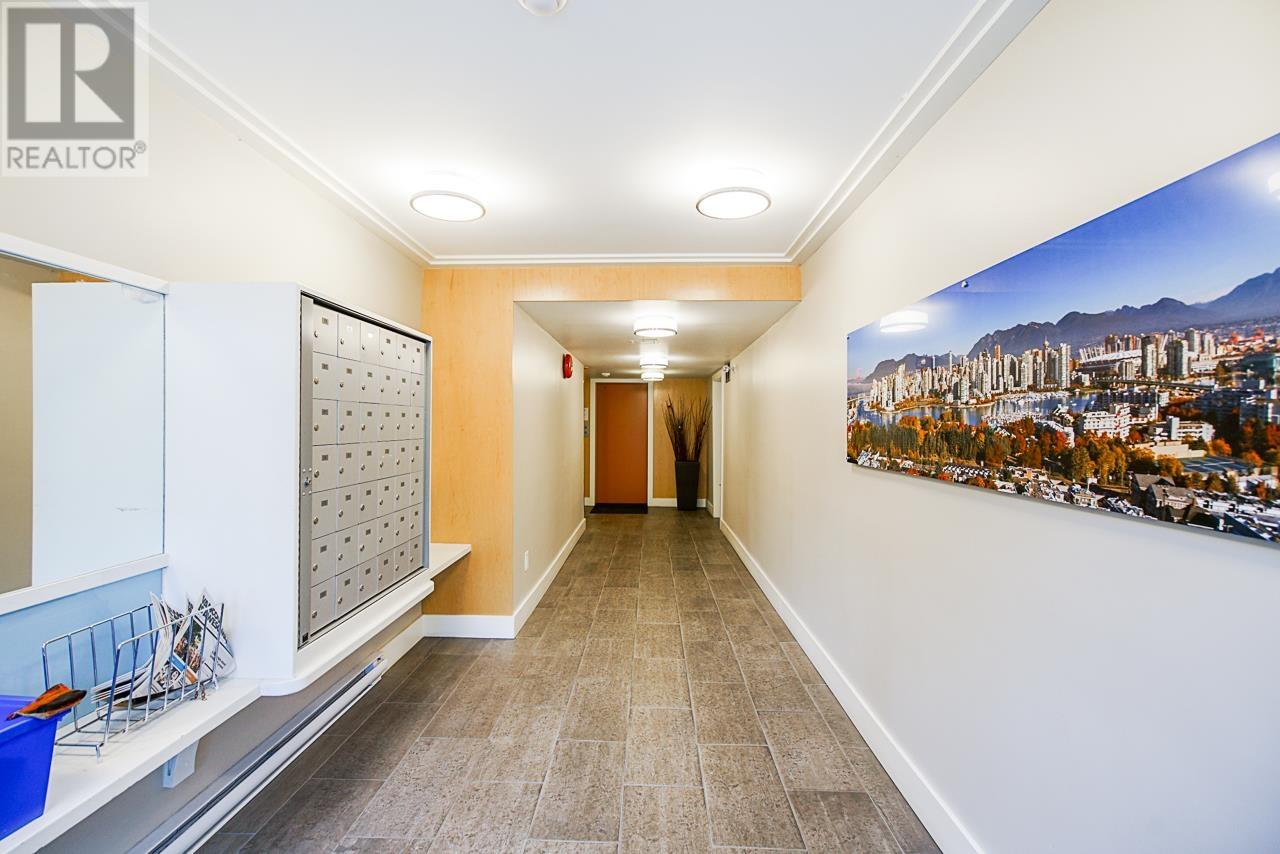 Photo 9 of 101 1429 E 4th Avenue, Vancouver BC