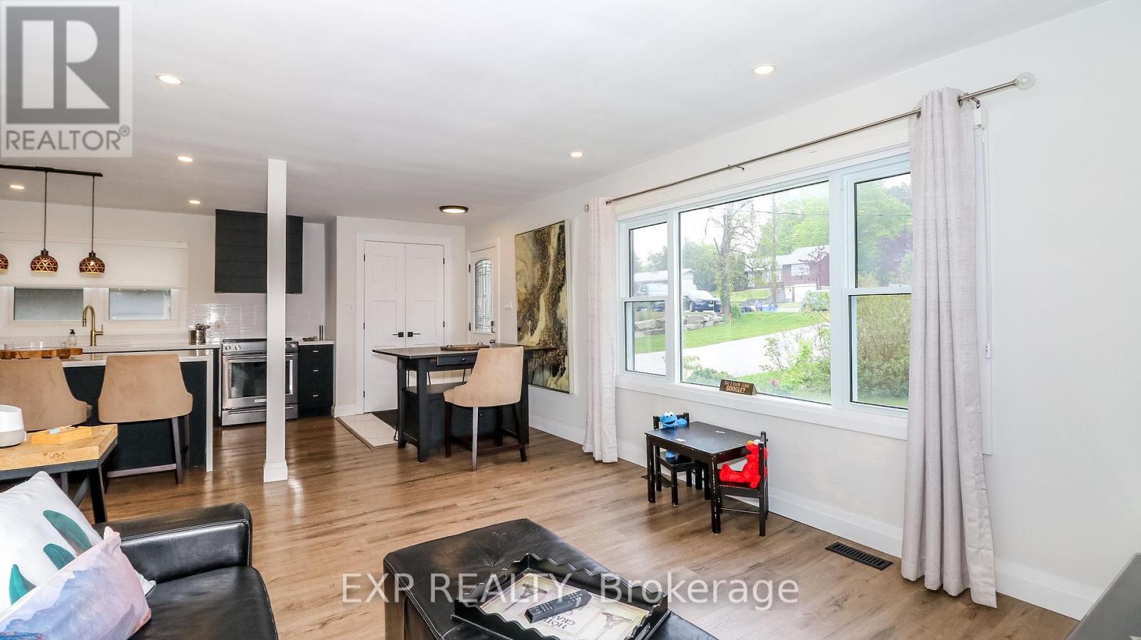 Photo 10 of 182 Ardagh Road, Barrie ON