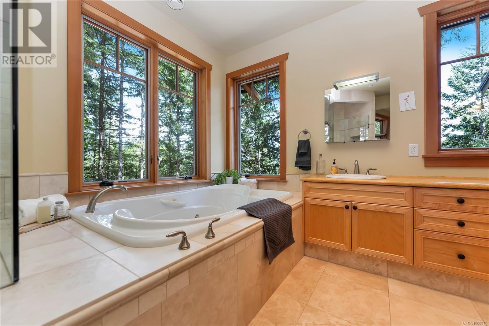 260 Little Mountain Rd, Salt Spring