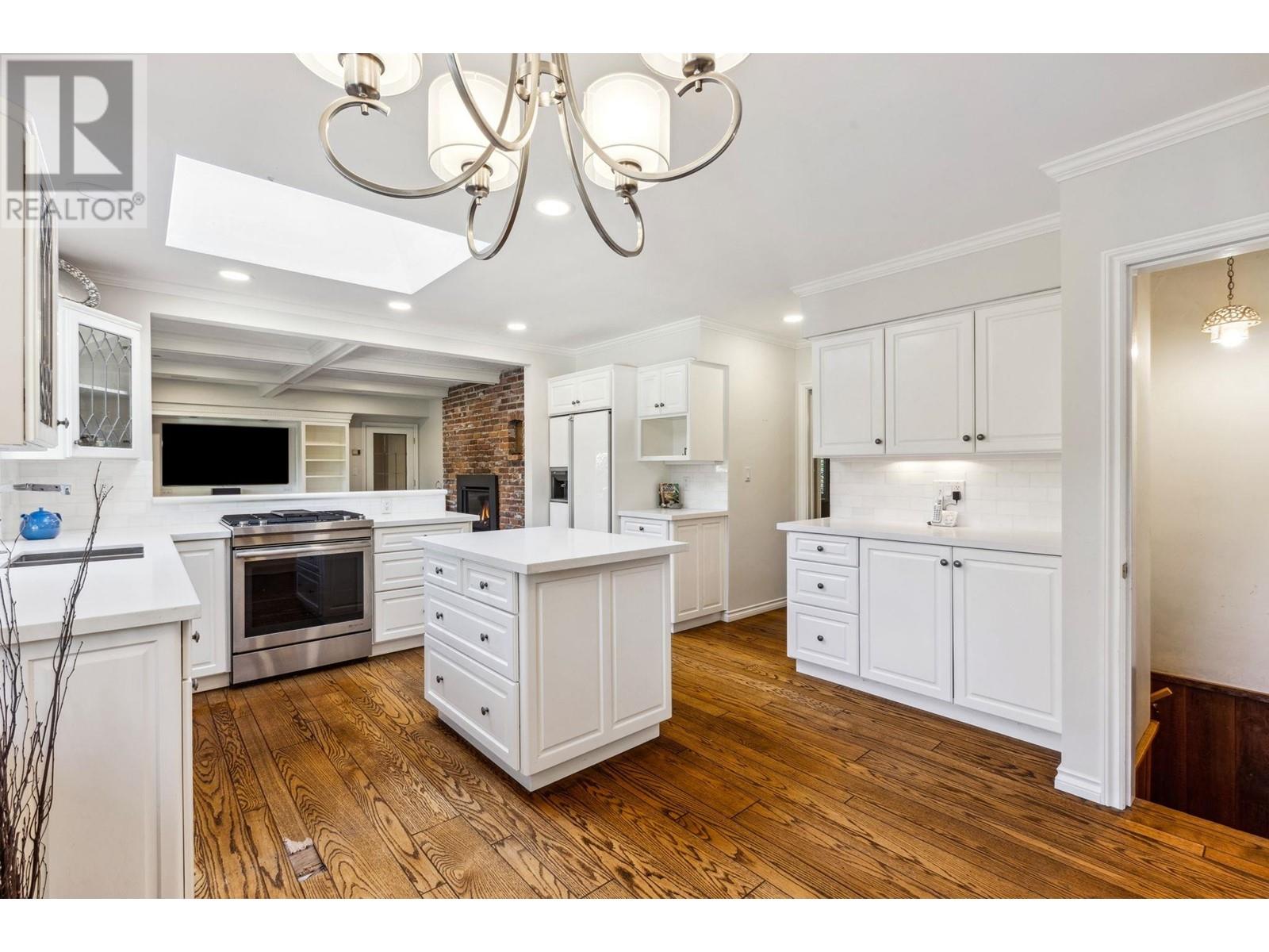 Photo 14 of 1488 Berkley Road, North Vancouver BC