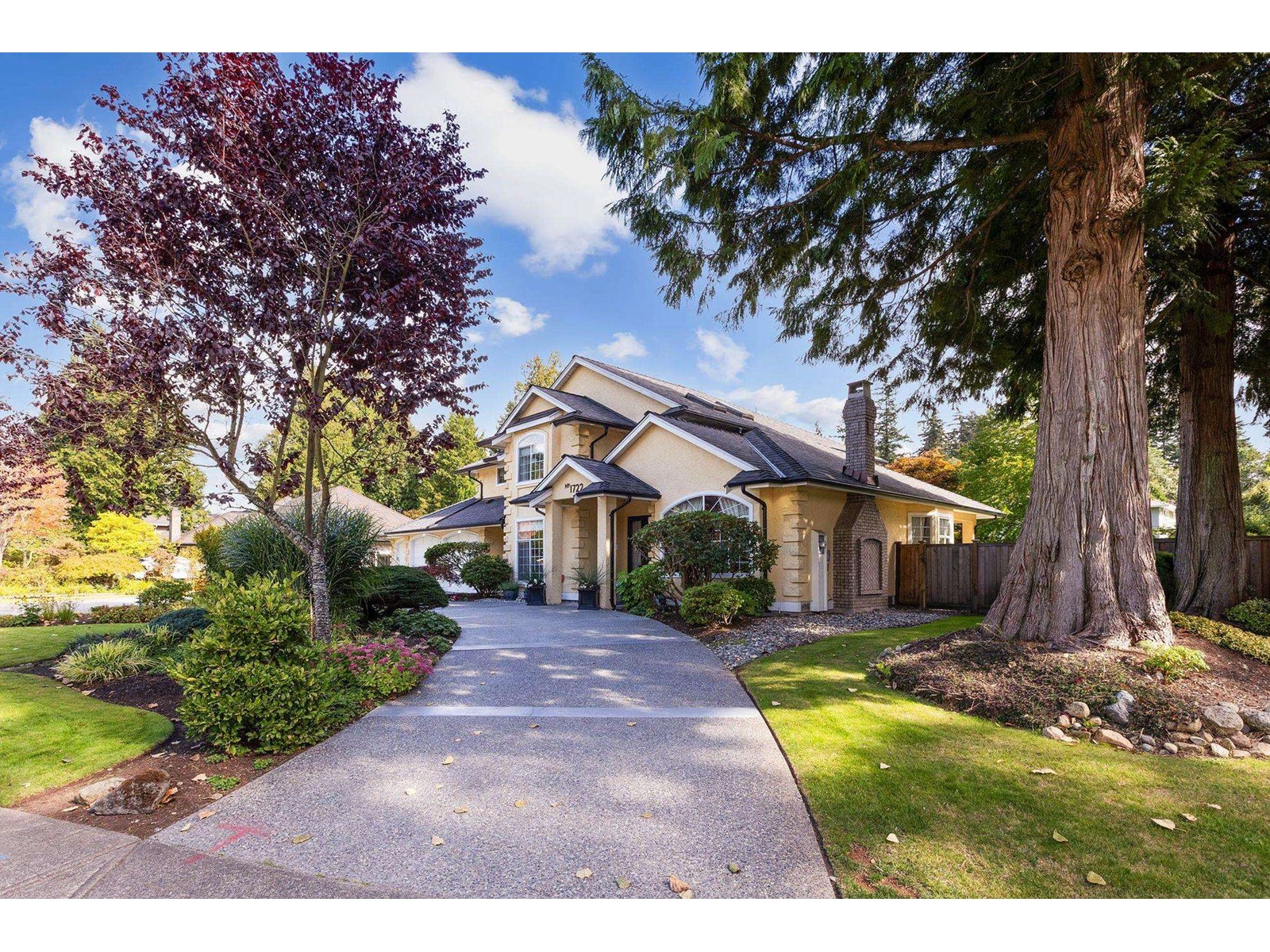 Photo 5 of 1722 137 A Street, Surrey BC