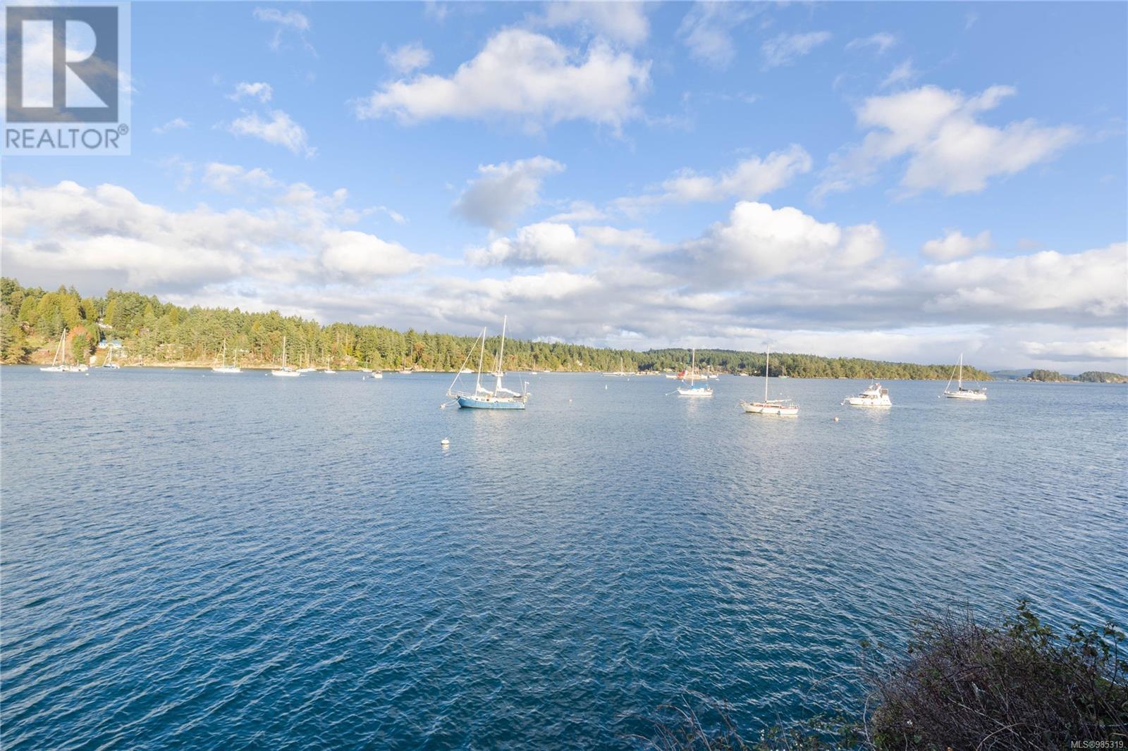 9 111 Fulford-Ganges Rd, Salt Spring