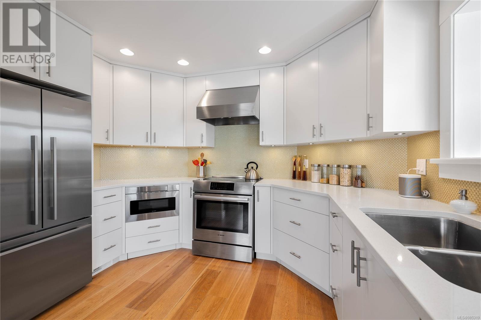 9 111 Fulford-Ganges Rd, Salt Spring