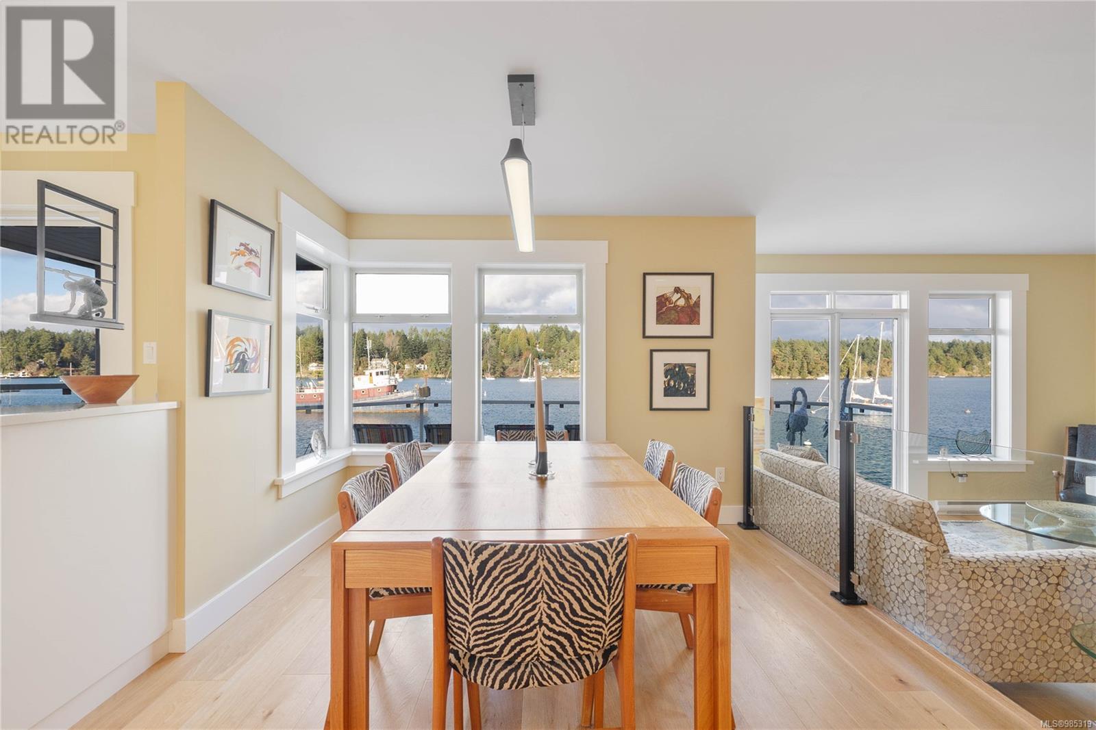9 111 Fulford-Ganges Rd, Salt Spring