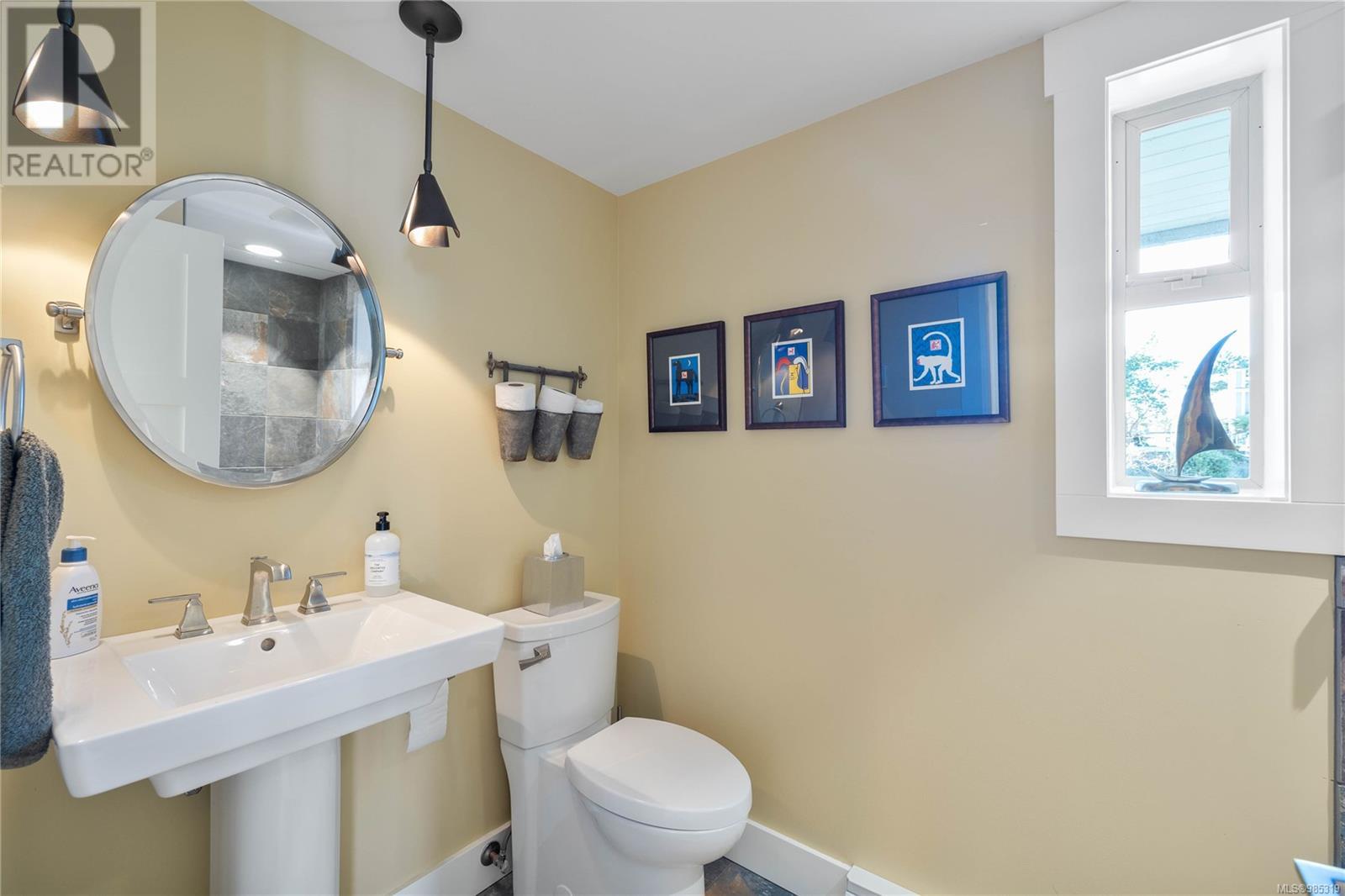 9 111 Fulford-Ganges Rd, Salt Spring