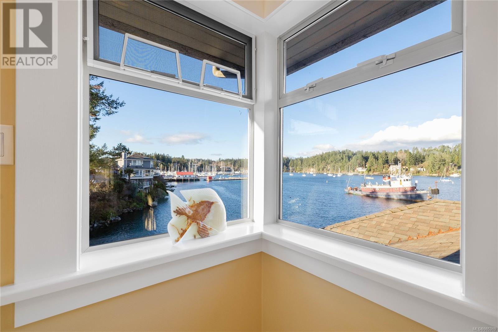 9 111 Fulford-Ganges Rd, Salt Spring