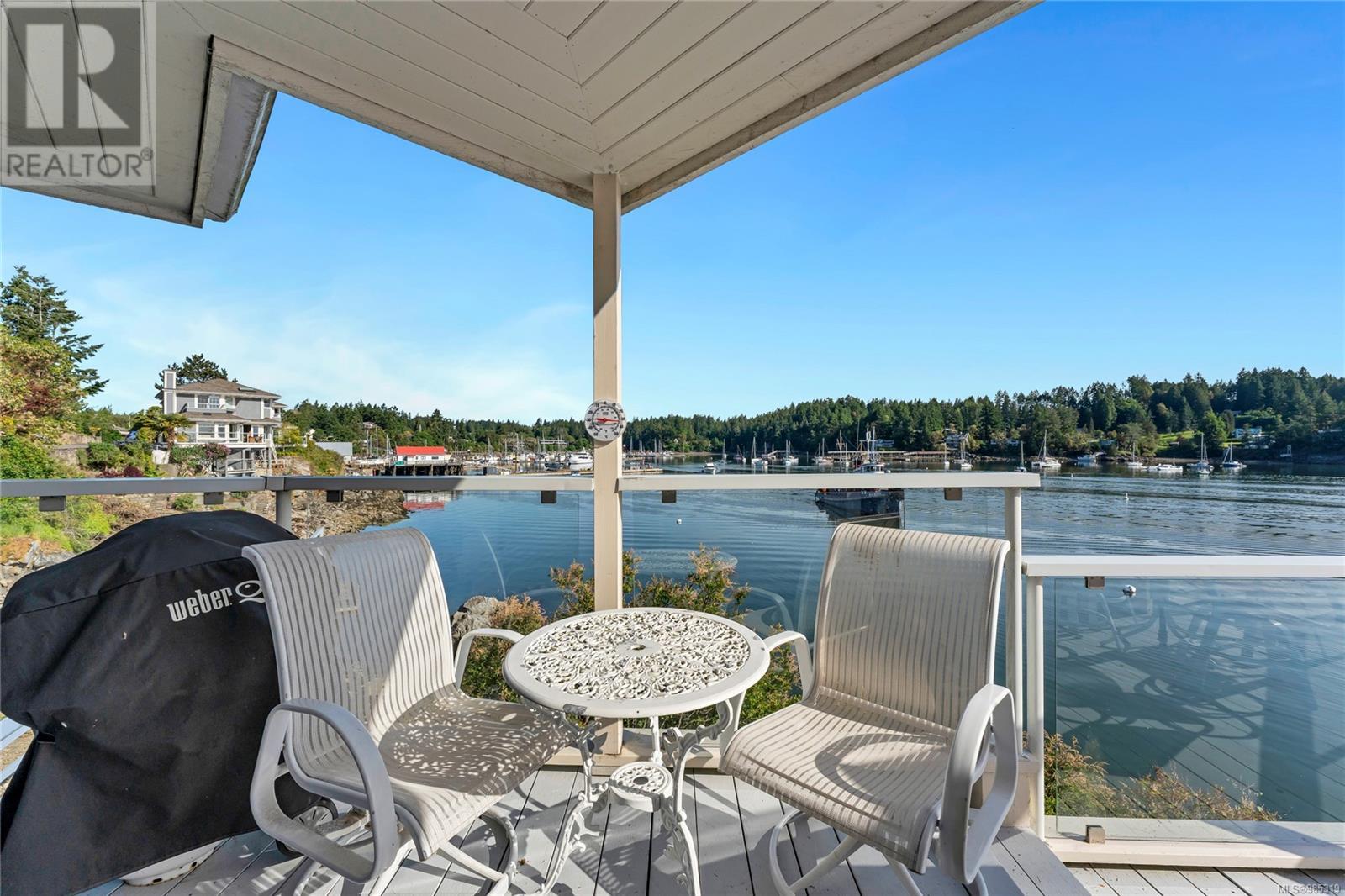 9 111 Fulford-Ganges Rd, Salt Spring
