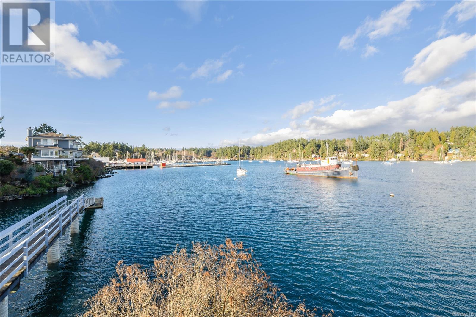 9 111 Fulford-Ganges Rd, Salt Spring