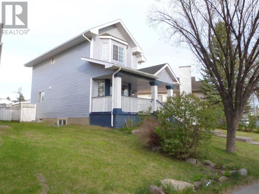 Single Family House for Sale in  Martinridge Road NE Martindale Calgary 