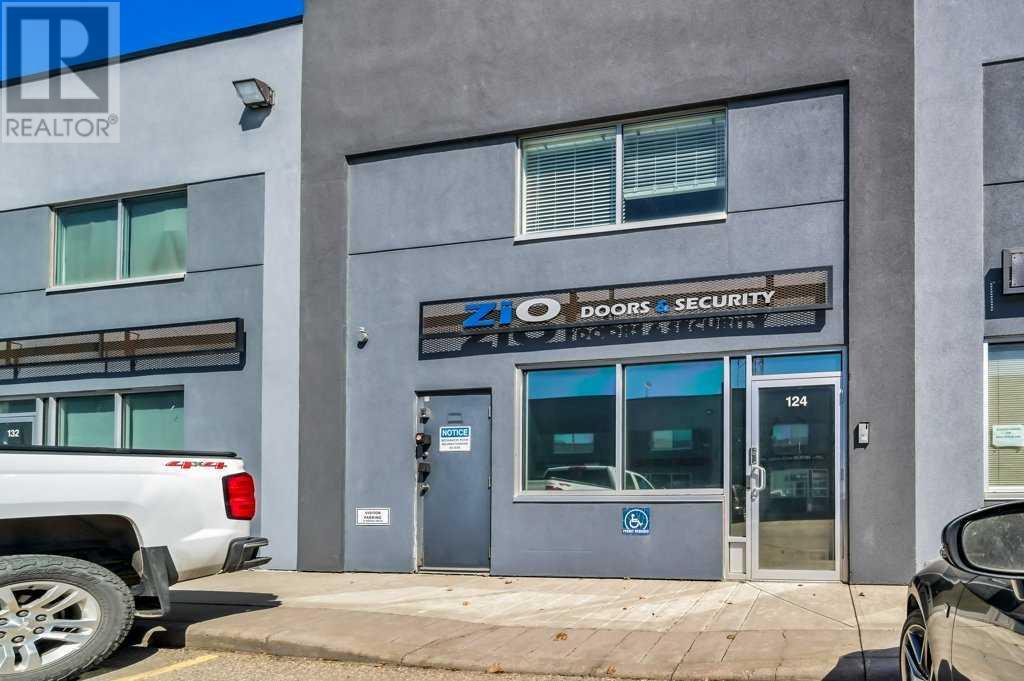 124, 2730 3 Avenue NE, Calgary, Alberta