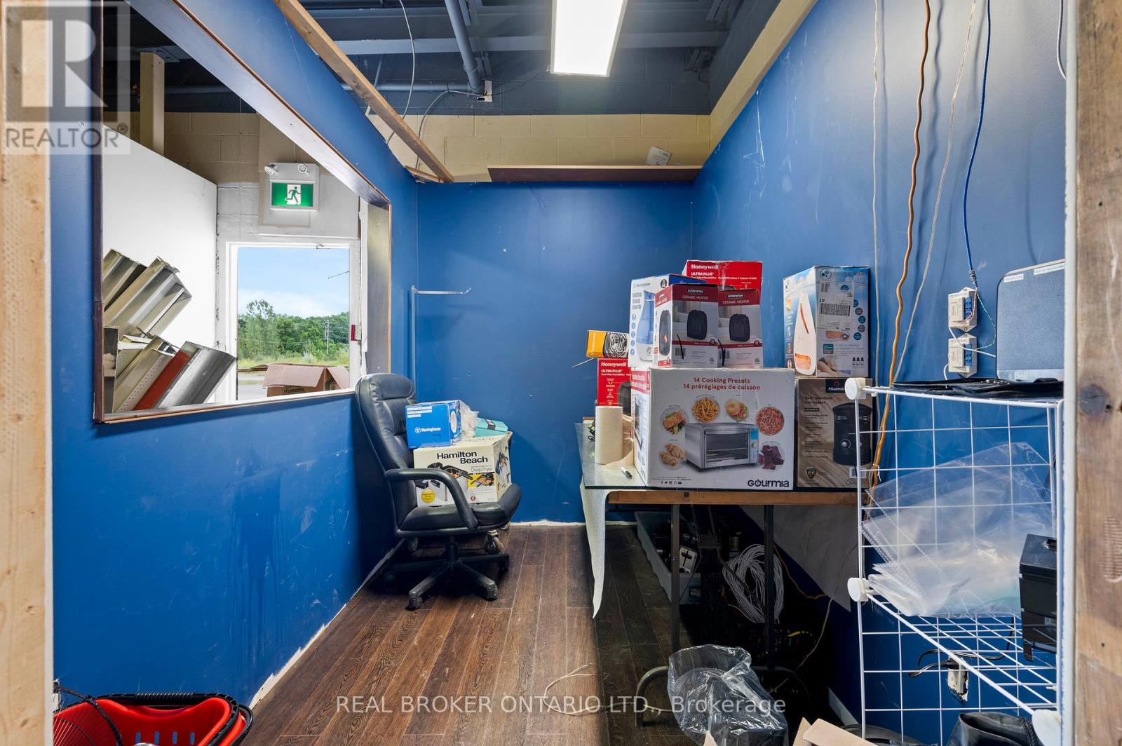 Photo 14 of 261 Hespeler Road, Cambridge ON