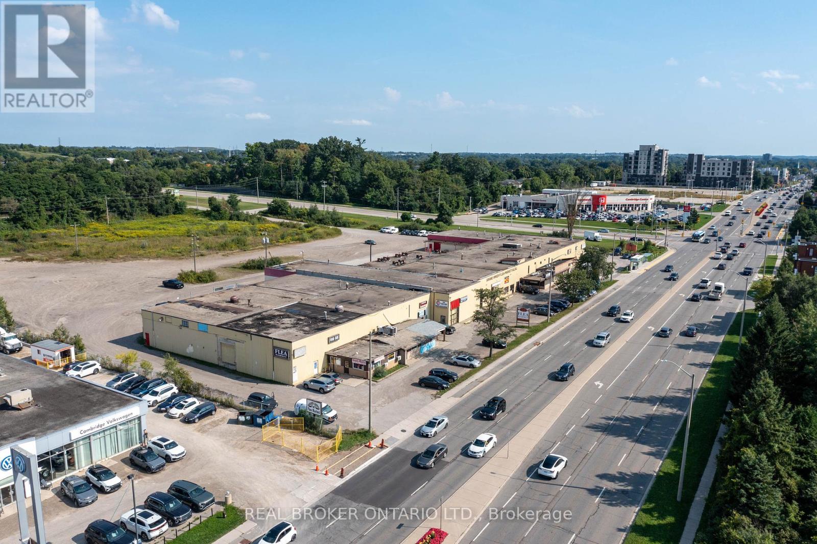 Photo 17 of 261 Hespeler Road, Cambridge ON