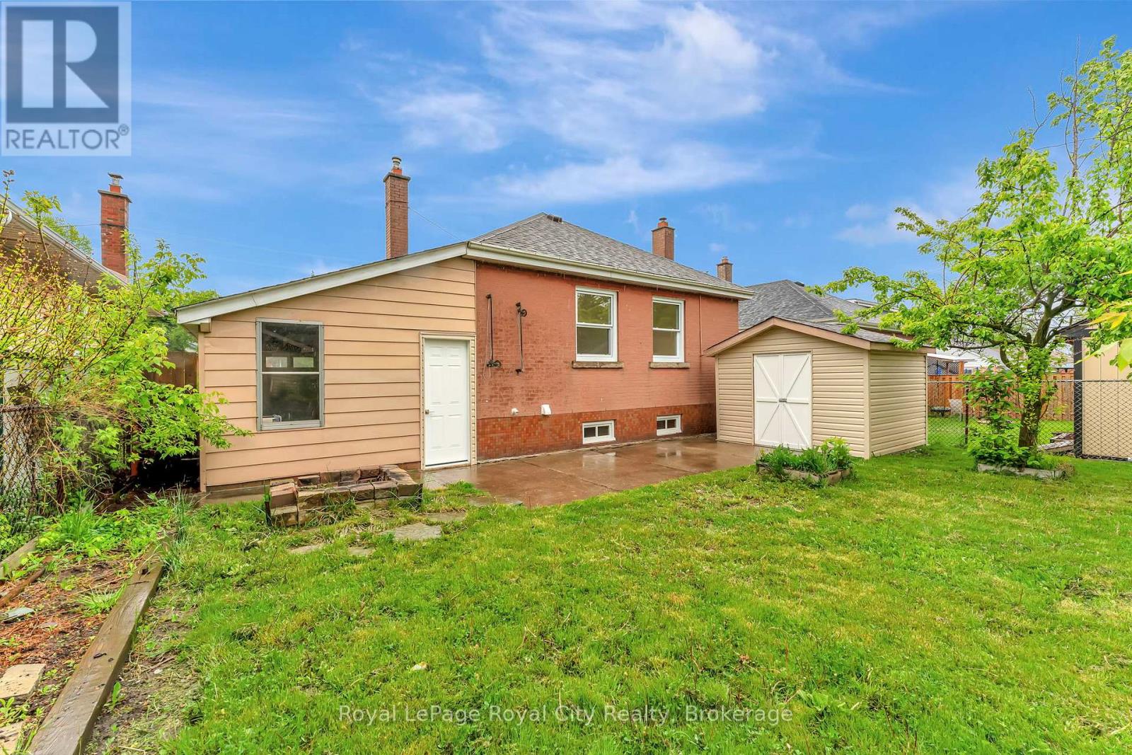 Photo 20 of 379 East 27th Street, Hamilton ON