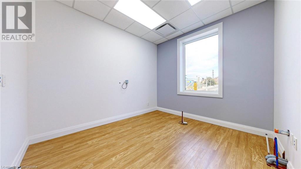Photo 20 of 541 Queen Street E Unit 2nd Floor, Toronto ON