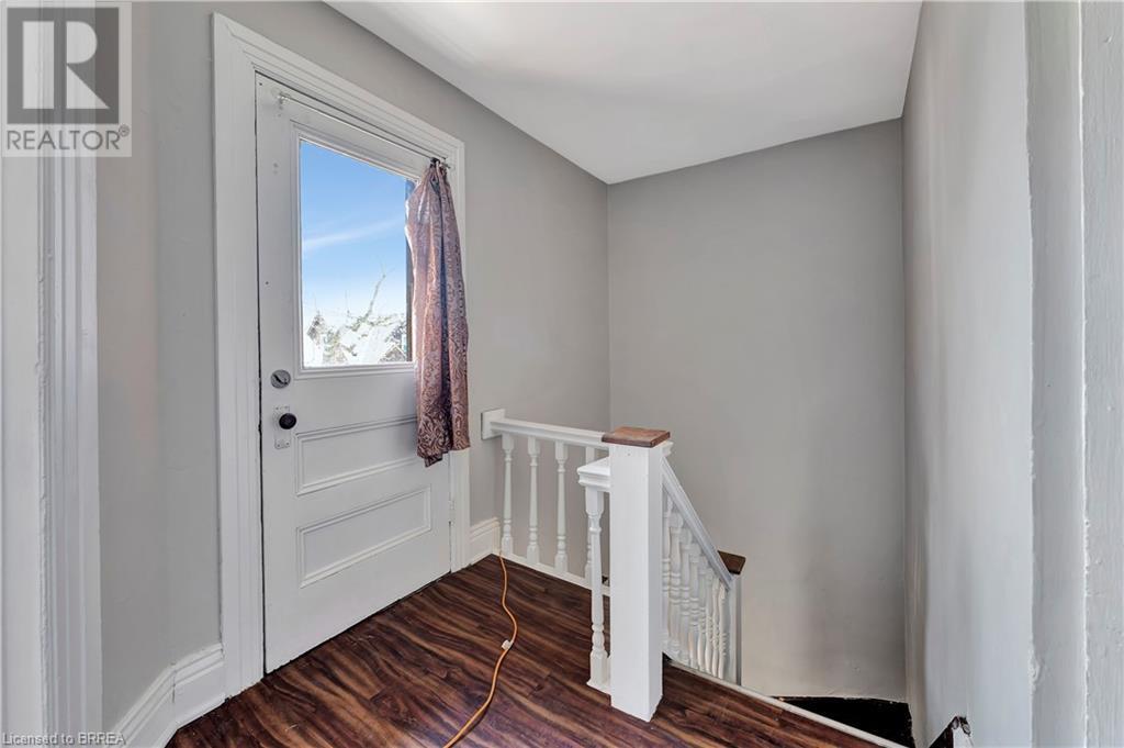 Photo 9 of 170 Murray Street, Brantford ON