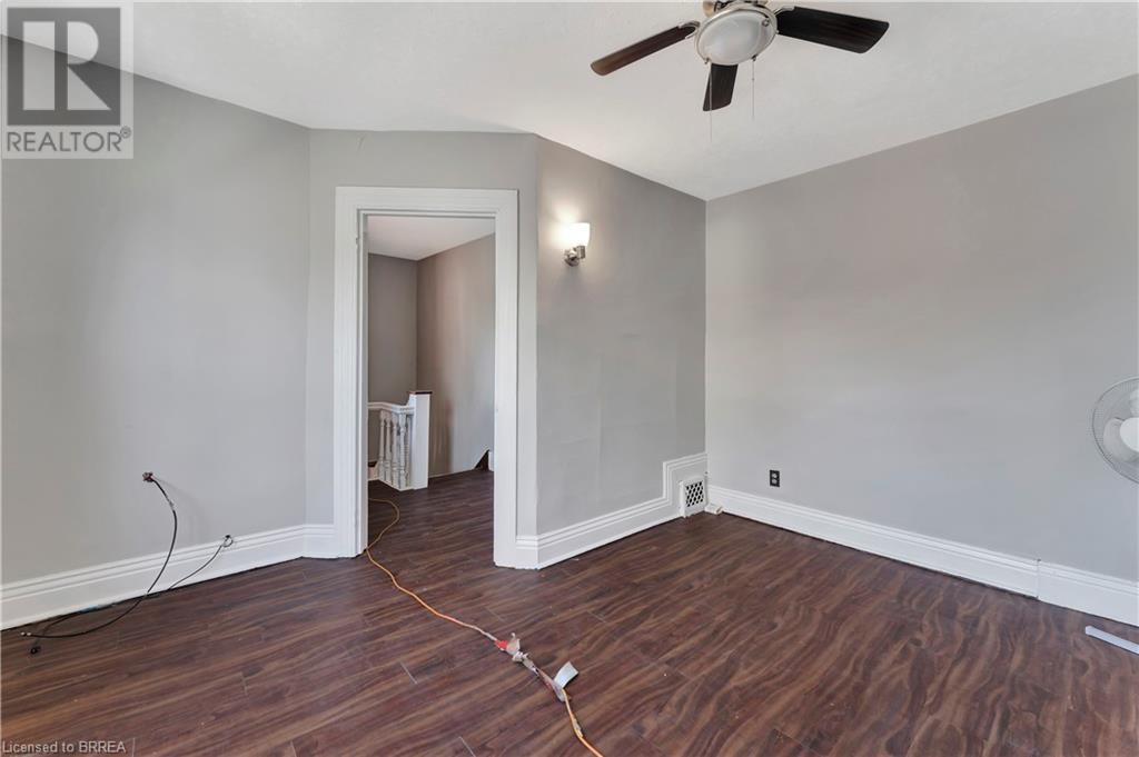 Photo 8 of 170 Murray Street, Brantford ON