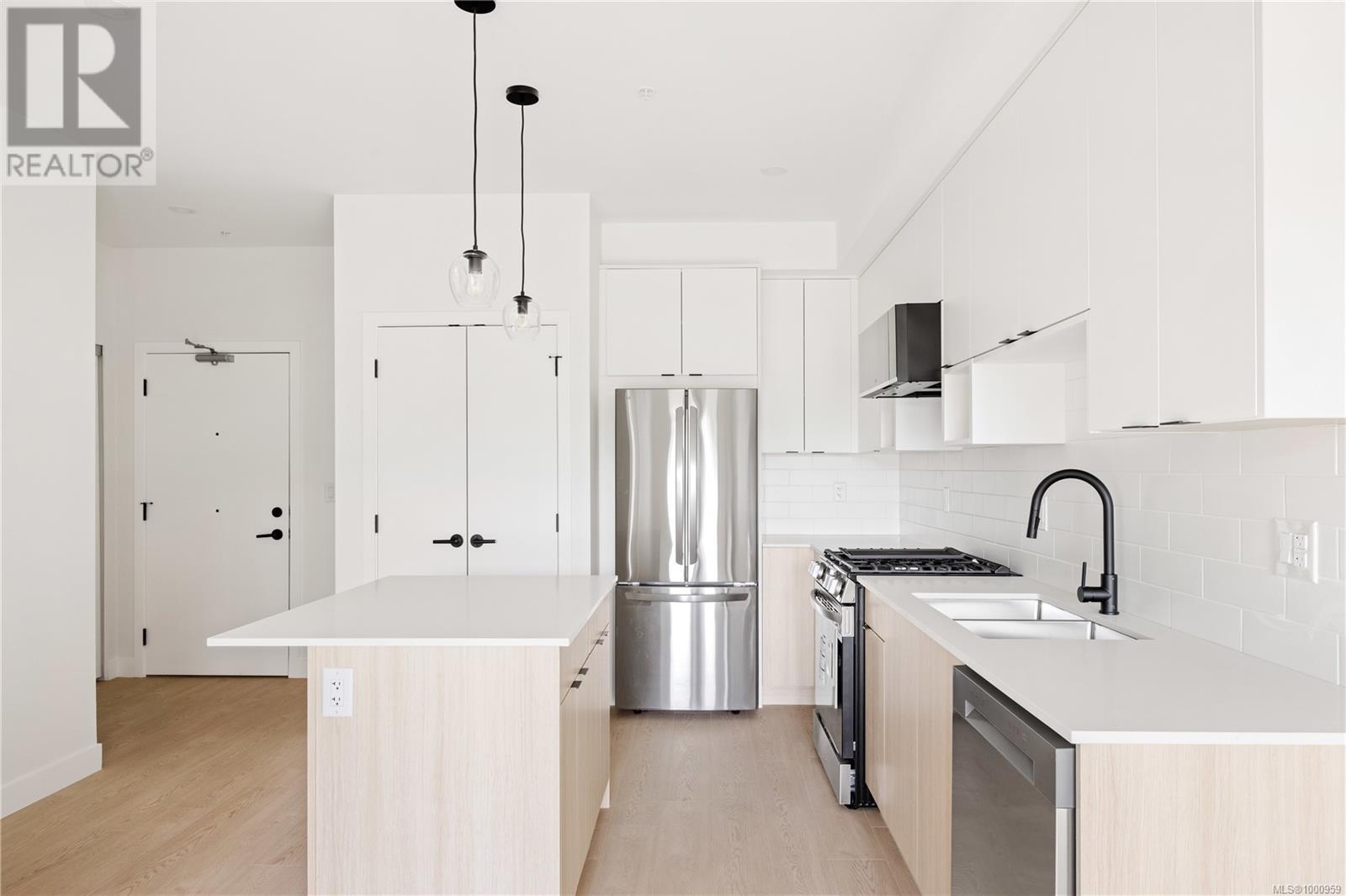 431 2629 Millstream Road, Langford