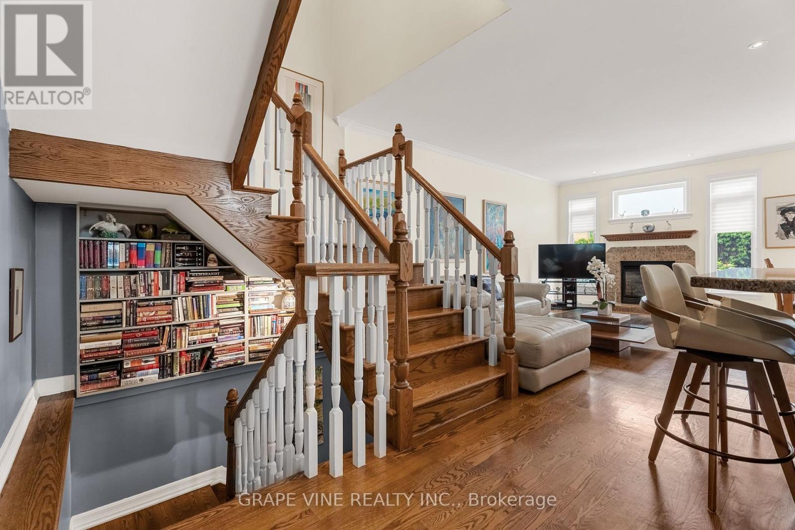 Photo 17 of 709 Melbourne Avenue, Ottawa ON