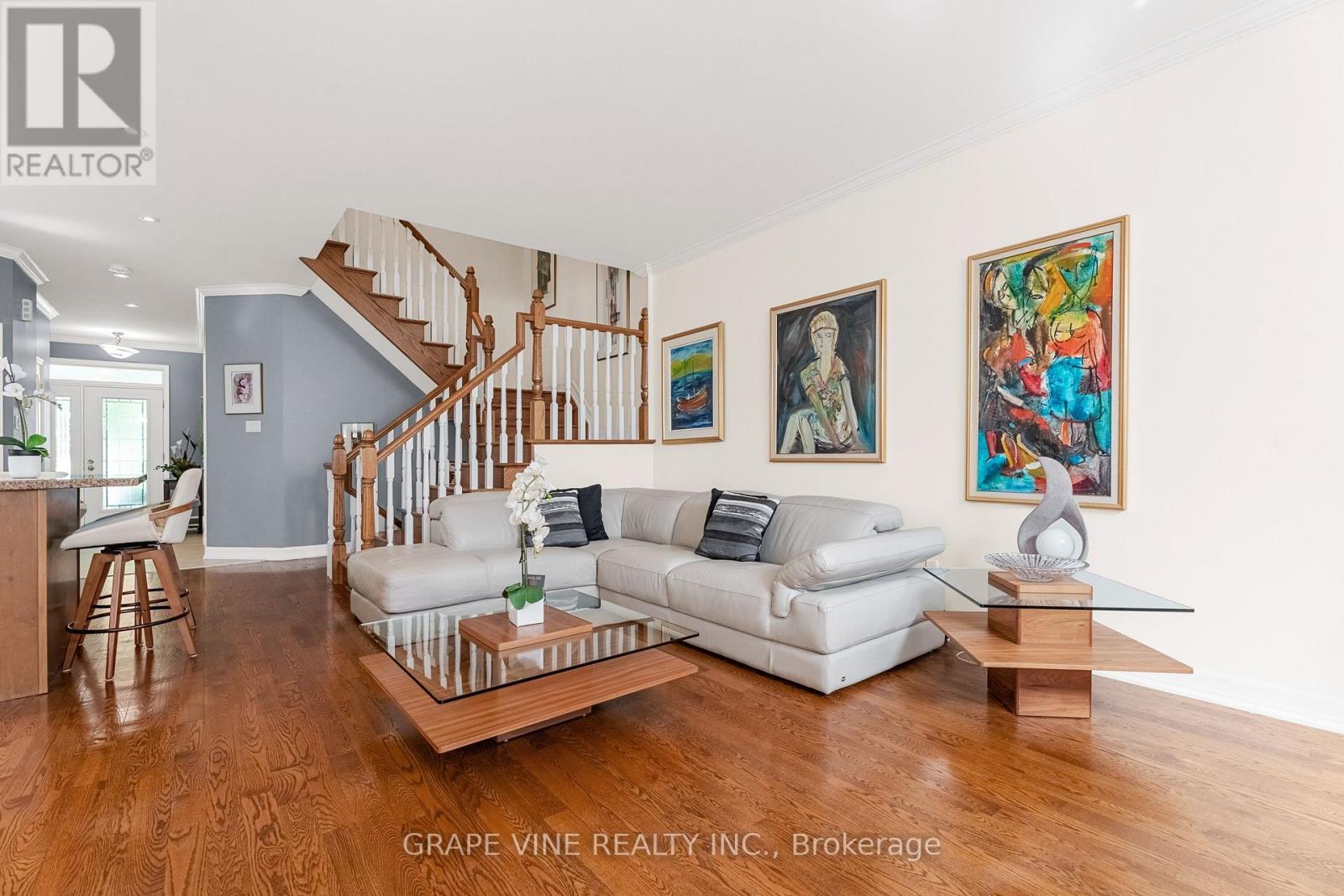 Photo 20 of 709 Melbourne Avenue, Ottawa ON