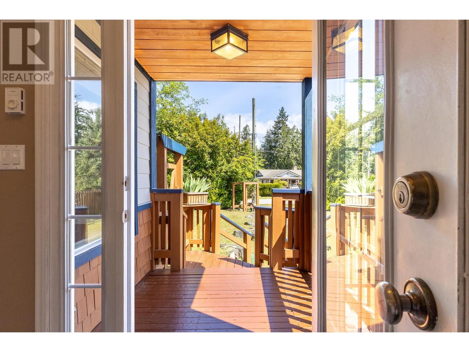 4536 RONDEVIEW ROAD, Madeira Park
