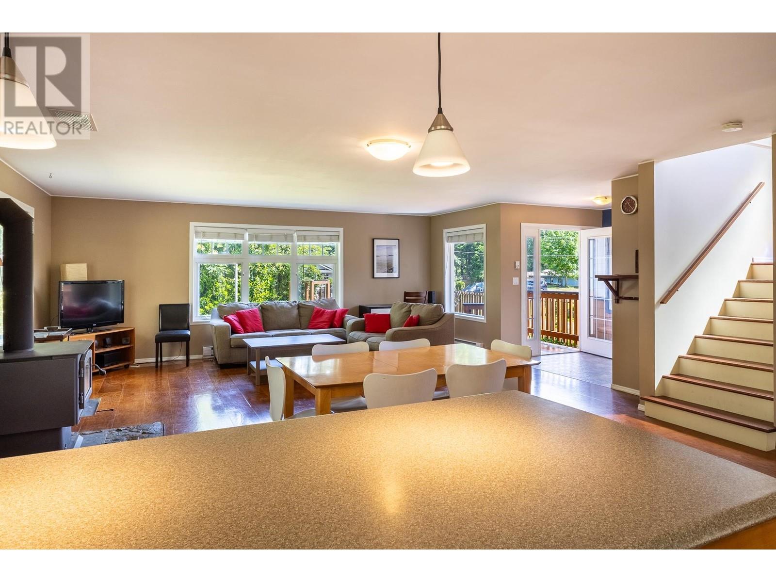 4536 RONDEVIEW ROAD, Madeira Park