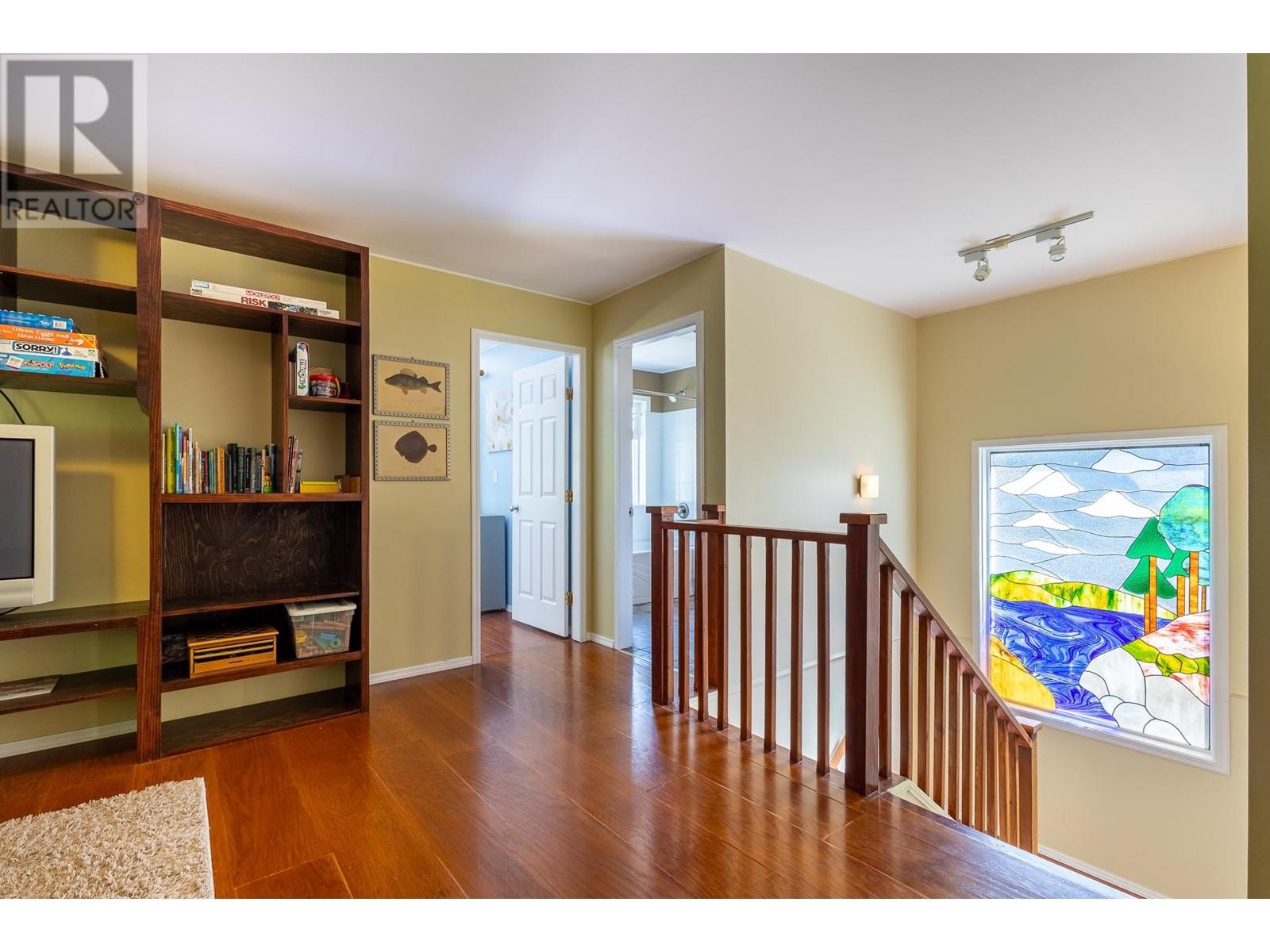 4536 RONDEVIEW ROAD, Madeira Park