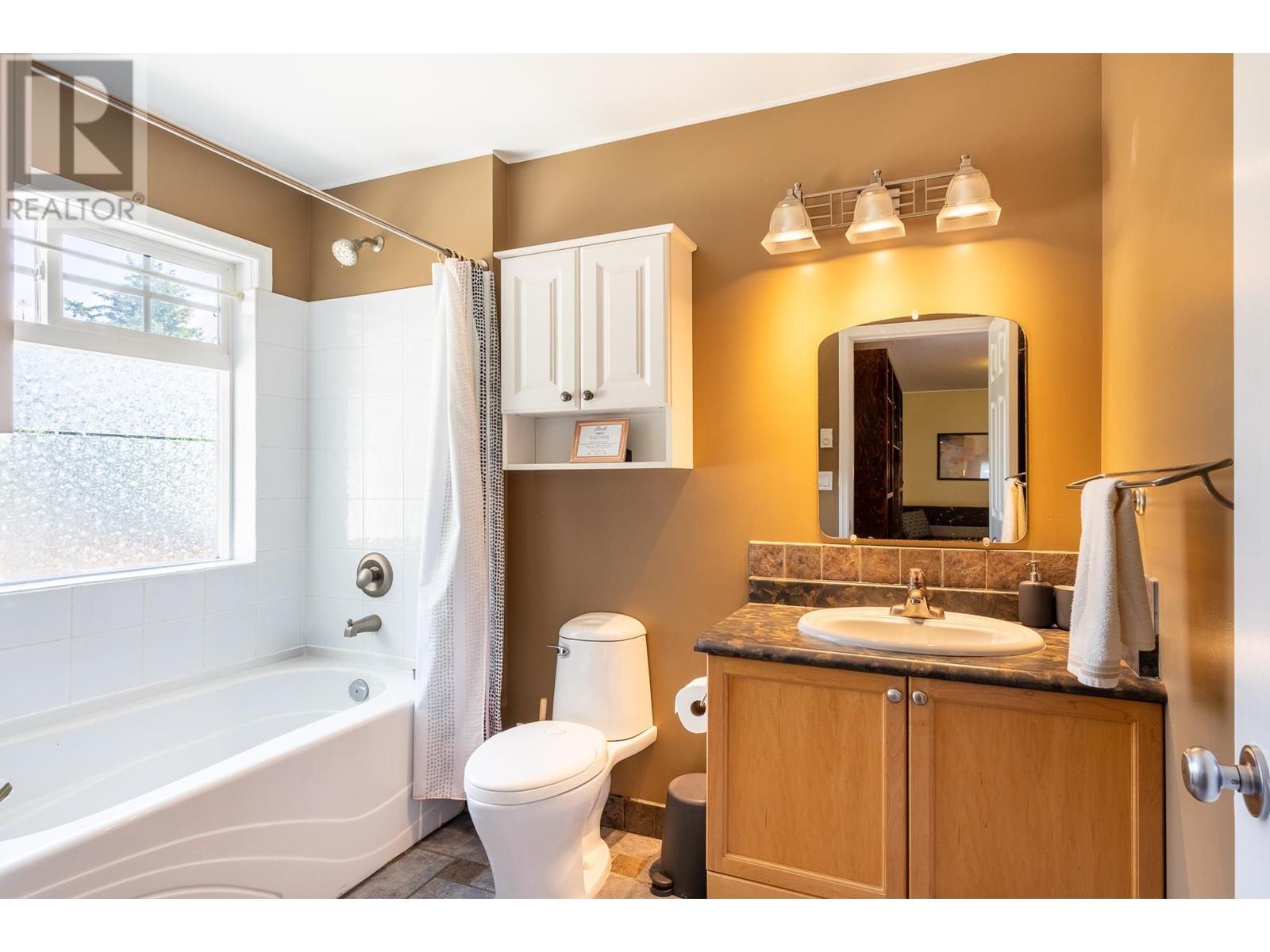 4536 RONDEVIEW ROAD, Madeira Park