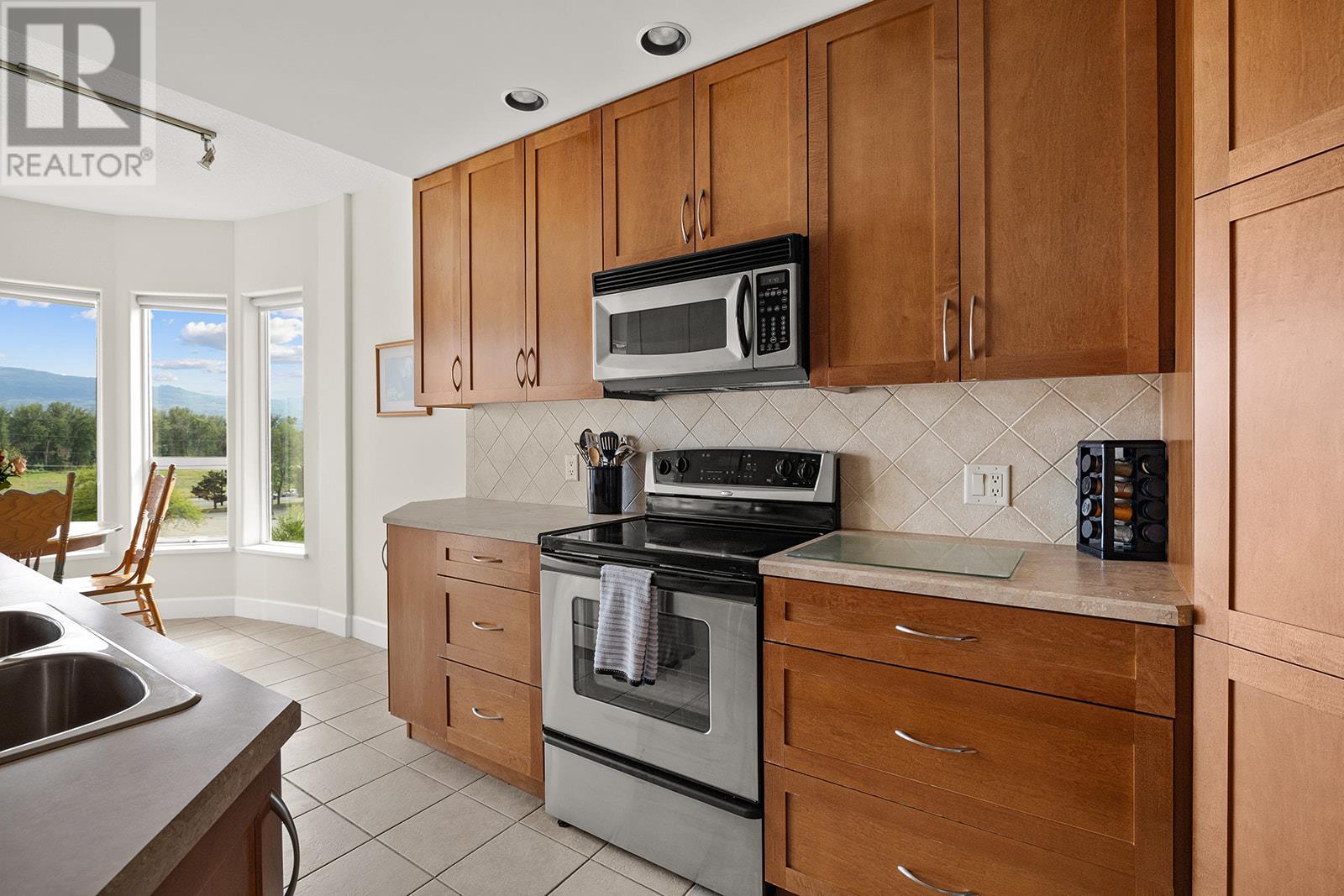 Photo 9 of 1947 Underhill Street Unit 504, Kelowna BC
