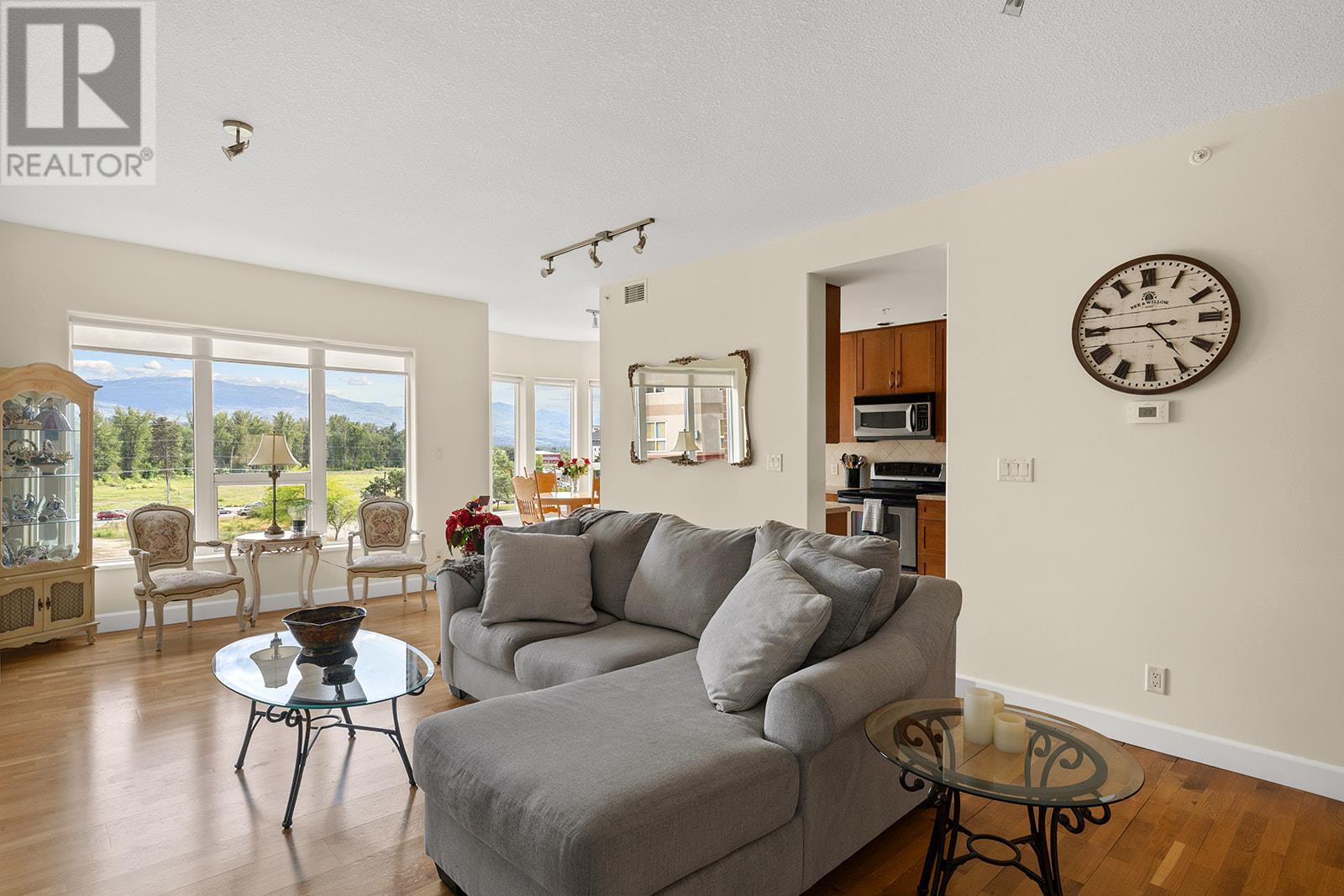 Photo 3 of 1947 Underhill Street Unit 504, Kelowna BC