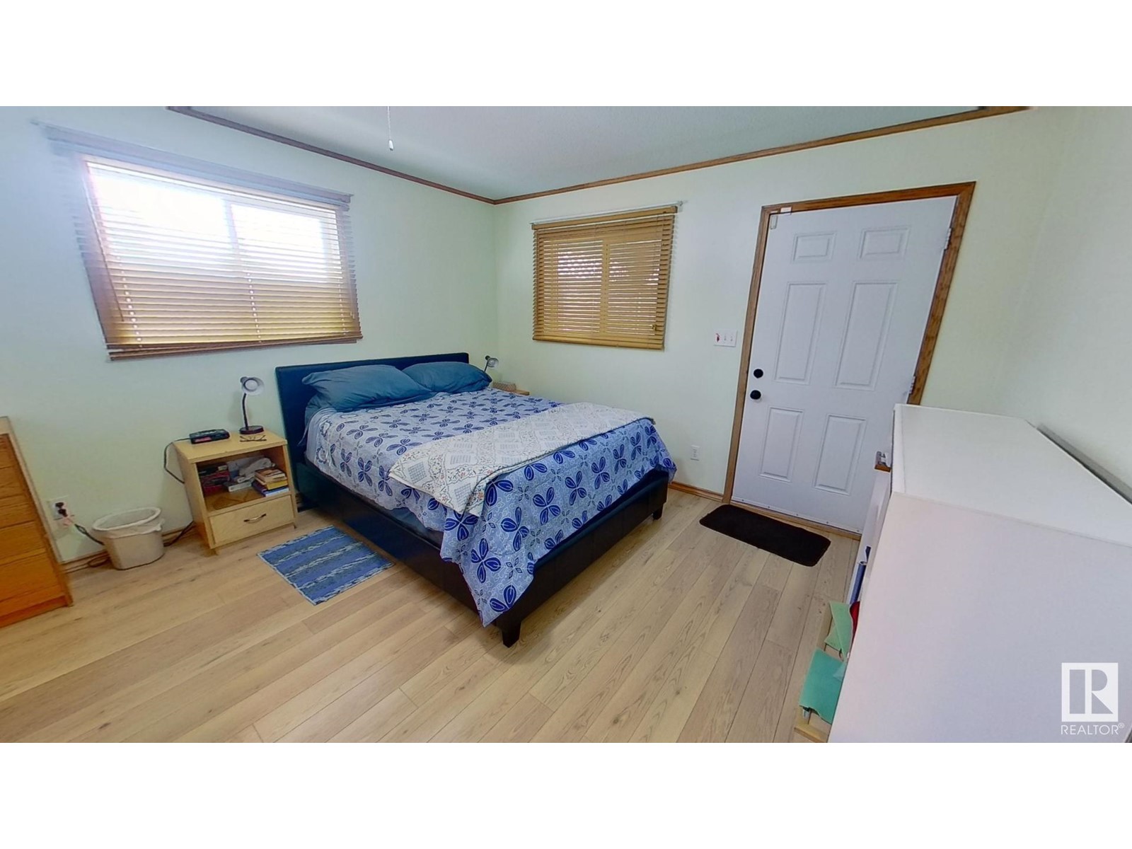Photo 15 of 4815 51 Av, Breton AB