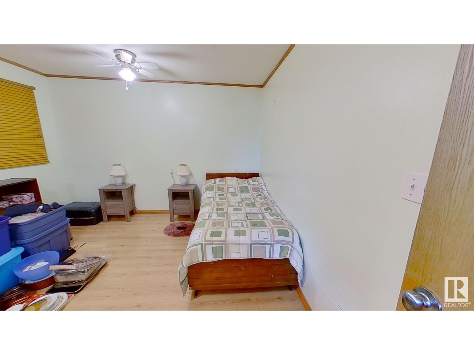 Photo 14 of 4815 51 Av, Breton AB