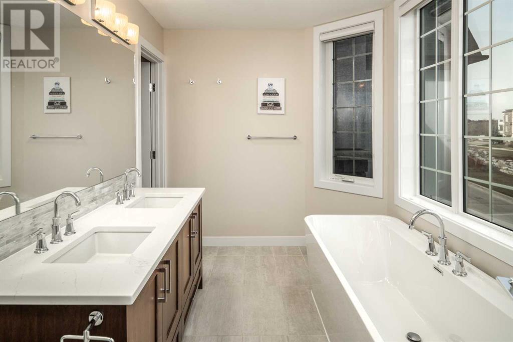 Single Family House for Sale in  Quarry Park Boulevard SE Douglasdale/Glen Calgary 