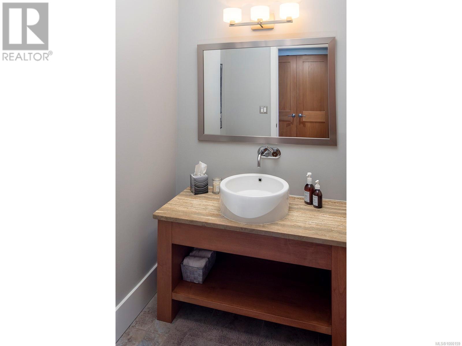  1267 Oceanwood Lane, Saanich